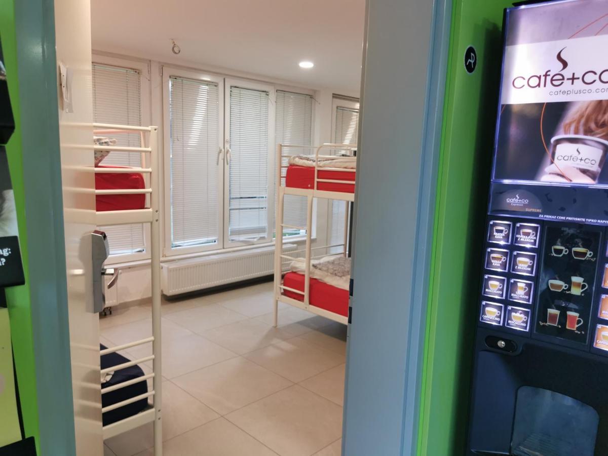 Simbol Rooms With Free Private Parking Laibach Exterior foto