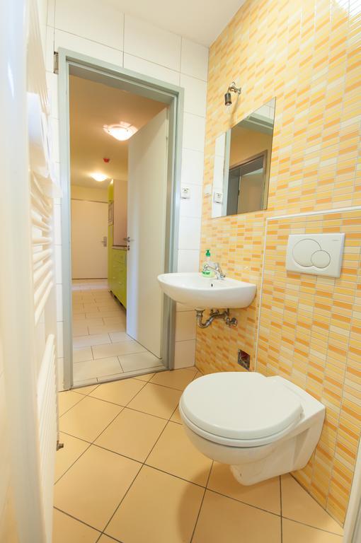 Simbol Rooms With Free Private Parking Laibach Zimmer foto