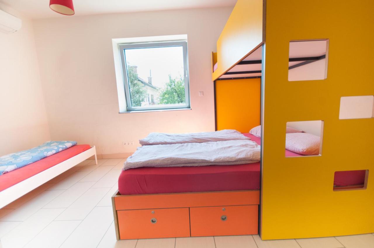 Simbol Rooms With Free Private Parking Laibach Zimmer foto